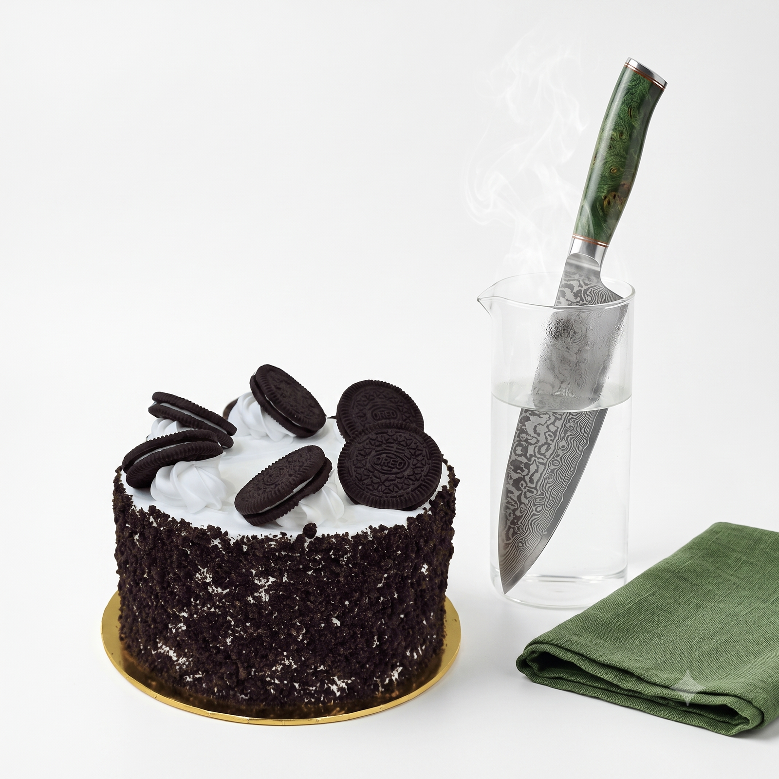 A 15cm Oreo Ice Cream Cake v2 with cookies and cream and Oreo base by SK Homemade Cakes.